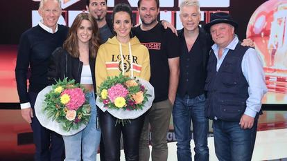 (v.l.n.r.) Johannes B. Kerner, Vanessa Mai, Bülent Ceylan, Stephanie Stumph, Martin Rütter, Michael Mittermeier, Axel Prahl