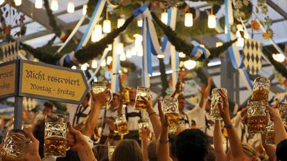 Die Wiesn-Hits 2018 laden zum Mitsingen ein.