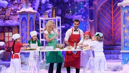 Florian Silbereisen und Michelle Hunziker in der Weihnachtsbäckerei. 