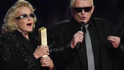 Bewegend war auch der Auftritt von Heino. Mit dabei war natürlich seine Hannelore.