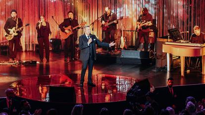 Die ARD zeigt nach der großen Show „Alle singen Kaiser“ das Konzert von Roland Kaiser in Berlin, bei dem er sein neues Album vorstellt. 