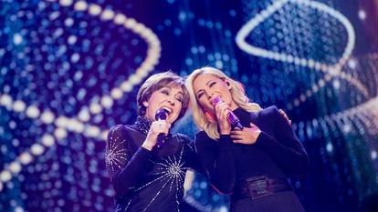 Paola Felix und Helene Fischer singen gemeinsam in der „Helene Fischer Show“ 2018.