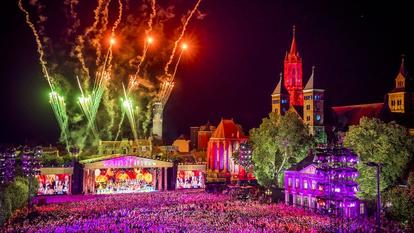 André Rieu veröffentlicht  „Eine romantische Sommernacht in Maastricht“.