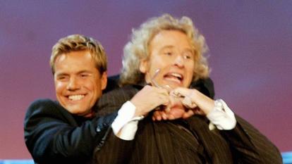 Da war die Welt zwischen den beiden noch in Ordnung: Dieter Bohlen und Thomas Gottschalk bei „Wetten, dass..?“ im Jahr 2003. 