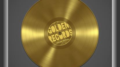 Eine goldene Schallplatte gibt es für 100.000 verkaufte Alben.