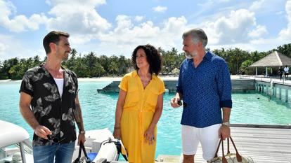 Kapitän Max Parger (Florian Silbereisen, l.) mit Hanna Liebhold (Barbara Wussow) und Staffkapitän Martin Grimm (Daniel Morgenroth)