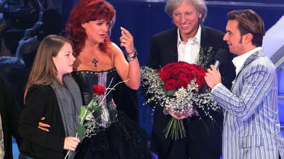 Andrea Berg, Uli Ferber und Tochter Lena-Maria beim "Das Winterfest der fliegenden Stars" von Florian Silbereisen, 2012