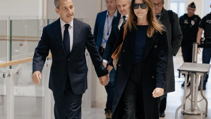 Nicolas Sarkozy und seine Frau Carla Bruni 