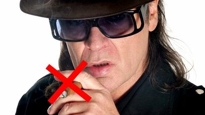 Udo Lindenberg mit E-Zigarette