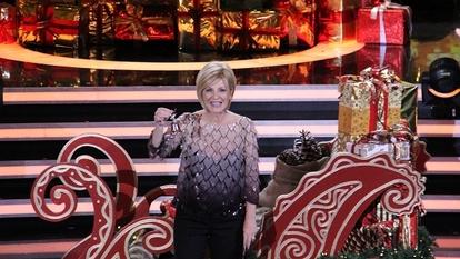 Carmen Nebel empfing gestern weihnachtlich eingestimmte Gäste. Heiligabend mit Carmen Nebel 2014