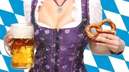 Ein schönes Dekolleté ist nicht nur auf dem Oktoberfest ein echter Hingucker.