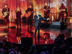 Die ARD zeigt nach der großen Show „Alle singen Kaiser“ das Konzert von Roland Kaiser in Berlin, bei dem er sein neues Album vorstellt. 