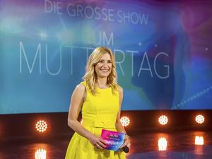 Stefanie Hertel präsentiert auch 2019 ihre „Große Show zum Muttertag“.