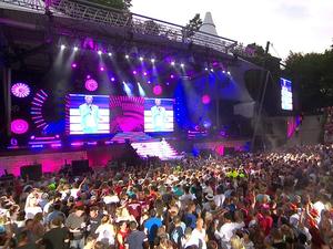 Kerstin Ott, Ben Zucker und Co heizten bei der Schlagernacht 2019 in der Berliner Waldbühne ordentlich ein.