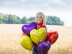 Beatrice Egli sorgt für Herzklopfen in der ersten Folge von „Schlager sucht Liebe“. 