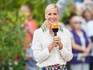 Den „ZDF-Fernsehgarten“ mit Andrea Kiewel gibt es zu Pfingsten wieder im Doppelpack, am Sonntag und Montag. 