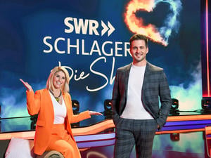 Beatrice Egli und Alexander Klaws moderiert die neue TV-Sendung "SWR Schlager - Die Show".