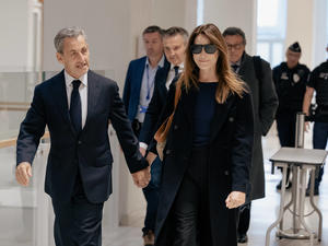 Nicolas Sarkozy und seine Frau Carla Bruni 