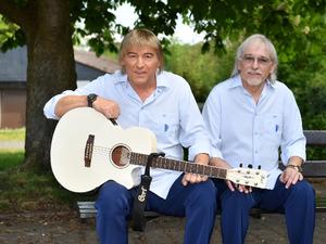 Der jüngere Bruder der Amigos, Bernd Ulrich (links), wird heute 67 Jahre jung.