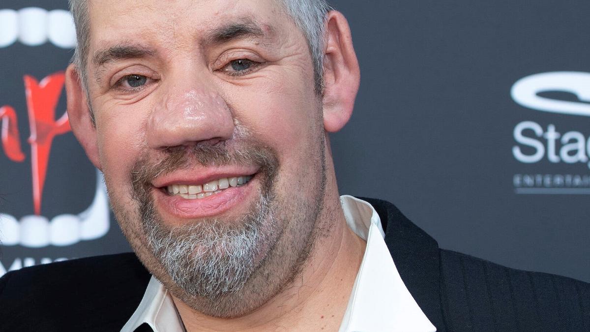 Uwe frau nase und bauer sucht iris Big