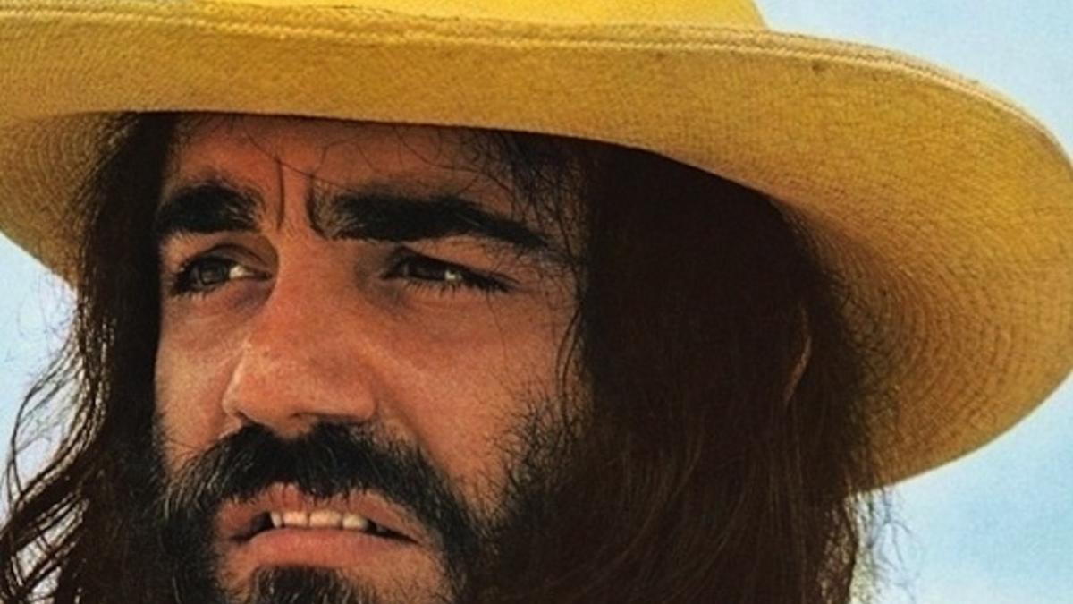 Demis Roussos Wiki Biografie Des Kunstlers Esso nasce, prima di tutto, dalla passione per la voce del mitico demis roussos e tenta di costituire un inventario dei suoi dischi prodotti in tutto il mondo, si la carriera artistica di demis e senz'altro legata a quella degli aphrodite's child. demis roussos wiki biografie des kunstlers