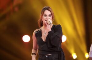 Andrea Berg feiert in ihrer Single “Ja ich will” das Verliebt-Sein.