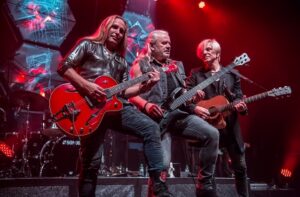 Silly veröffentlichen mit “Wutfänger” ihren Konzertmitschnitt aus Berlin als CD und DVD.