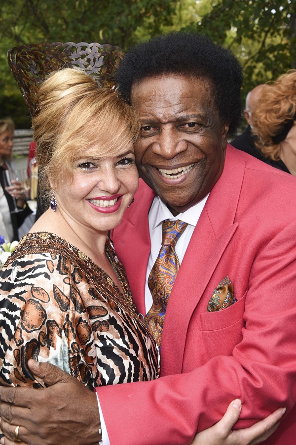 Roberto Blanco und seine Frau Luzandra kamen ebenfalls nur zu gerne zu Ralph Siegels Hochzeit.