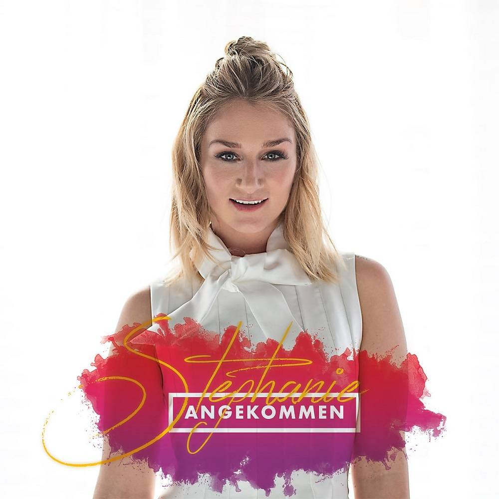 Stephanie veröffentlicht ihr Album “Angekommen”.
