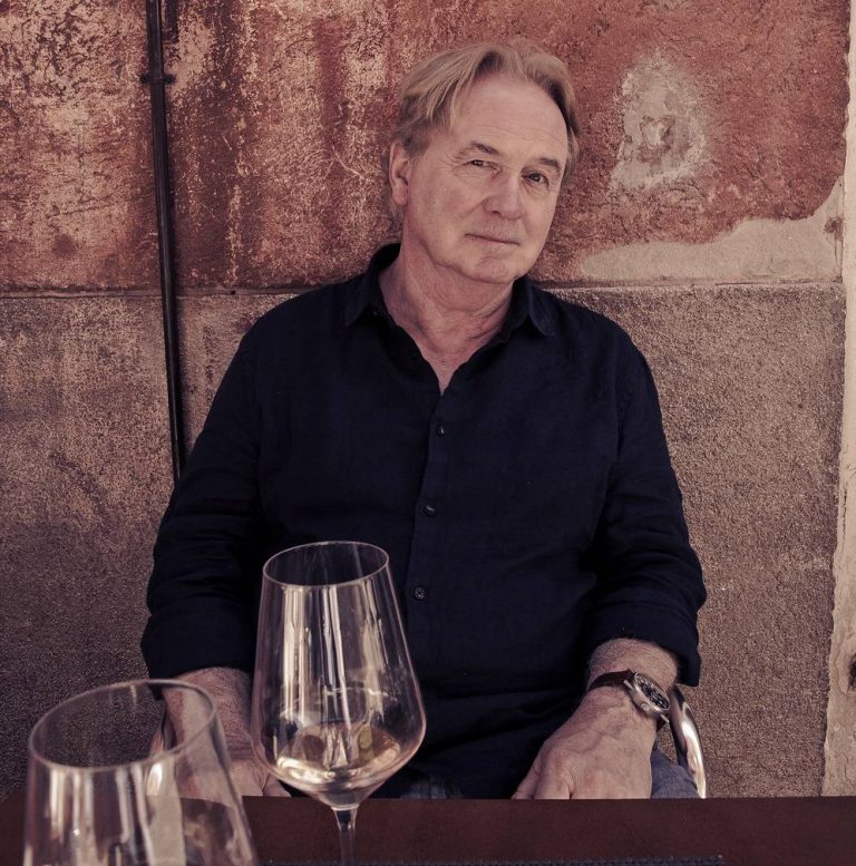 Klaus Hoffmann veröffentlicht “Aquamarin”.