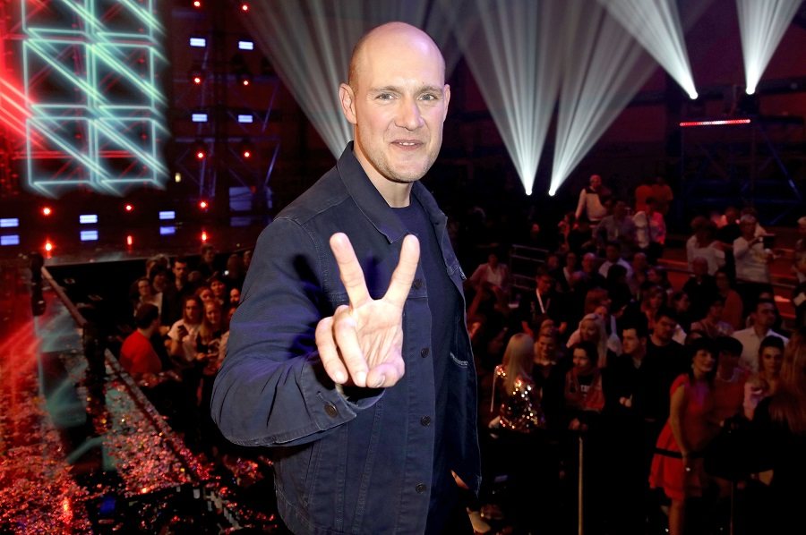 Oli P. war schon im März 2018 in Florian Silbereisens “Heimlich” zu Gast. Auch bei der KLUBBB3 “Hüttenparty” 2019 ist er mit dabei.