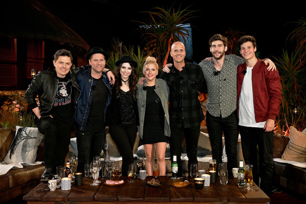 V.l.: Michael Patrick Kelly, Johannes Oerding, Jennifer Haben, Jeanette Biedermann, Milow, Alvaro Soler und Wincent Weiss.