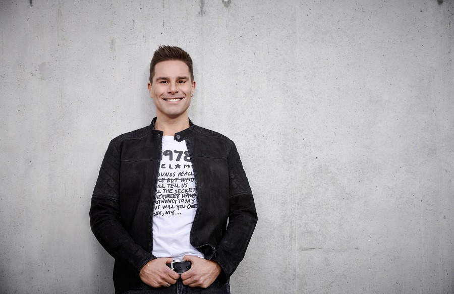 Eloy de Jong veröffentlicht auf seiner Album-Neuauflage vier neue Lieder.