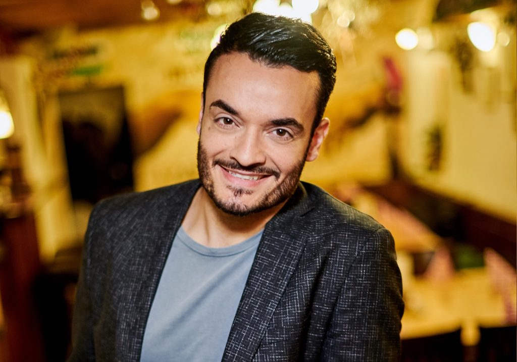 Giovanni Zarrella veröffentlicht sein Italo-Schlager-Album “La Vita ├¿ bella”.