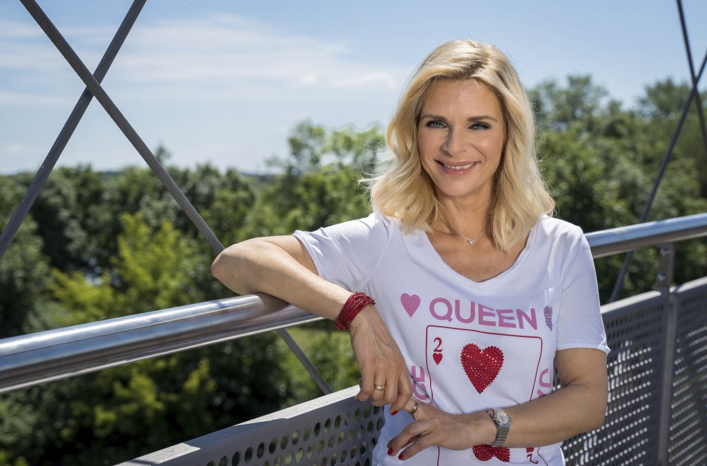 Uta Bresan präsentiert “Wunderbares Schlagerland”  im MDR.