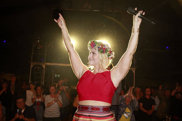 Beatrice Egli feiert ihren 33. Geburtstag und lässt ihre Fans daran teilhaben
