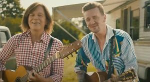 Jürgen Drews und Ben Zucker im Video zu "Ein Bett im Kornfeld"