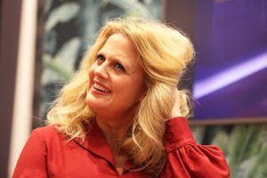 Barbara Schöneberger überrascht abseits der Kamera: So tickt die Kult-Moderatorin wirklich