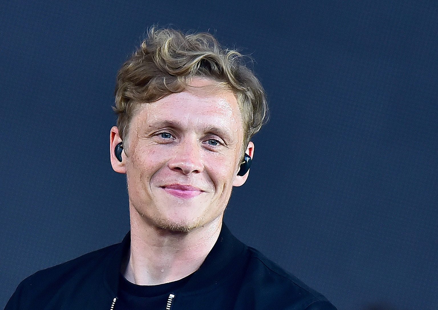 Matthias Schweighöfer zeigt erstmals Bild von seiner Tochter auf Instagram