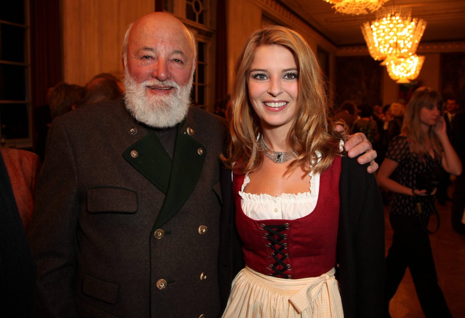 Trauer um TV-Urgestein: Selbst der österreichische Bundespräsident meldet sich zu Wort!