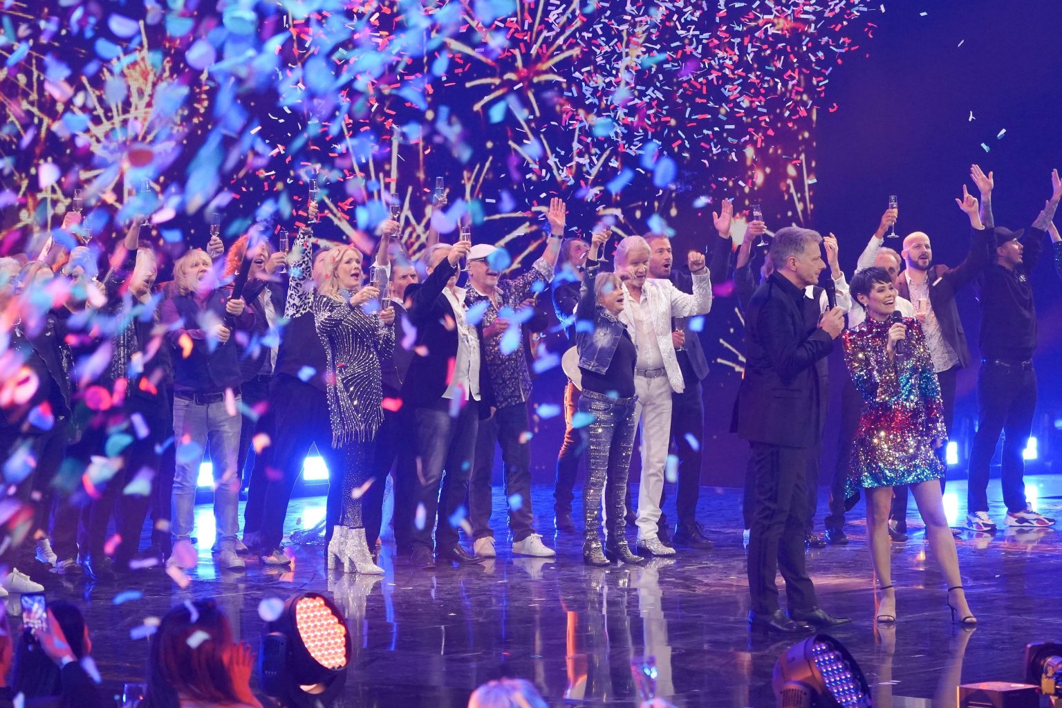 SILVESTER-BÖLLER: Schlager-TV-Tipps zum Wochenende vom 31. Dezember bis 02. Januar 2022!