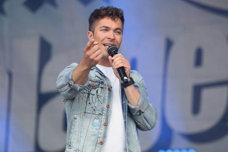 Julian David: Radiosender streichen sein Lied „Feuerfunkenregen“ aus der Playlist