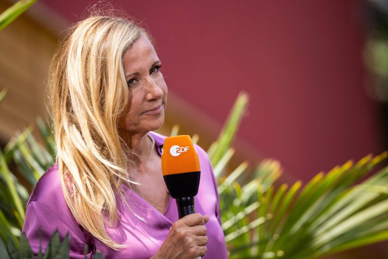 Andrea Kiewel total geschockt: Moderatorin kommt im ZDF-“Fernsehgarten” an ihre Grenzen