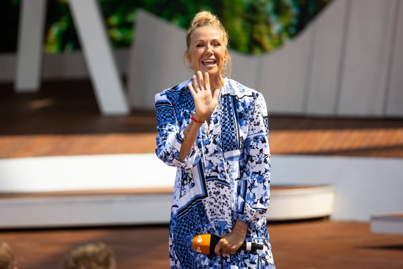 „ZDF-Fernsehgarten“: Andrea Kiewel muss Live-Show unterbrechen