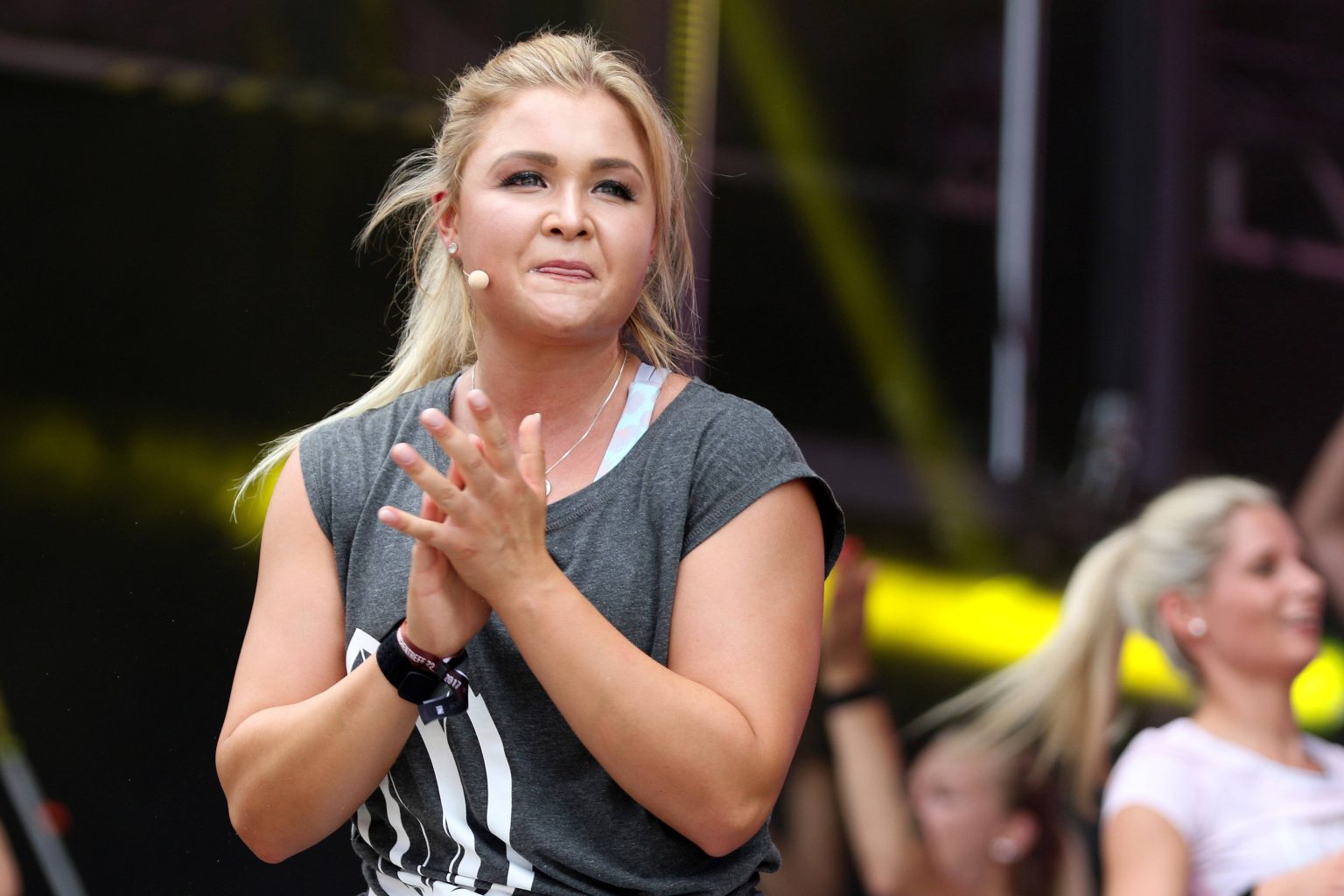 Sophia Thiel: „Nass bis auf die Haut“ – Sie verzaubert mit diesem Foto ihre Fans!