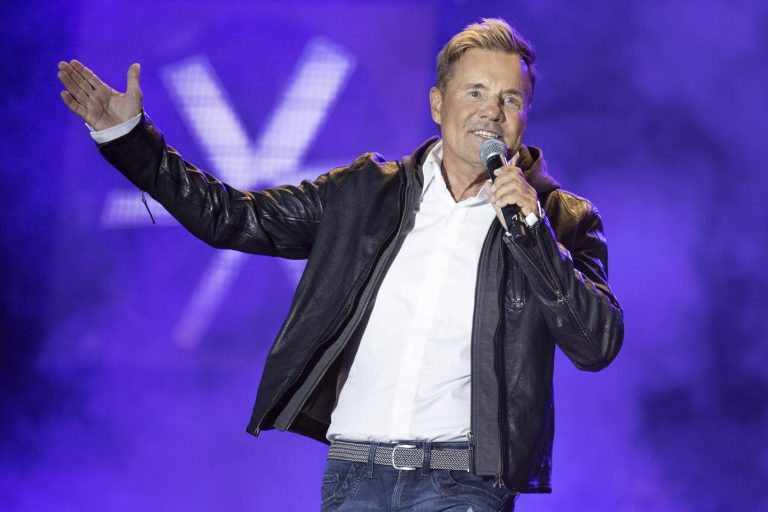Vorsicht heiß: Dieter Bohlen teilt Bikini-Fotos von seiner Carina