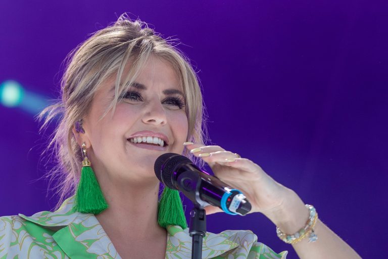 Endlich ist es offiziell: Beatrice Egli enthüllt ihr neues Album