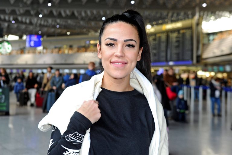 Elena Miras sendet heiße Urlaubsgrüße im knappen Bikini