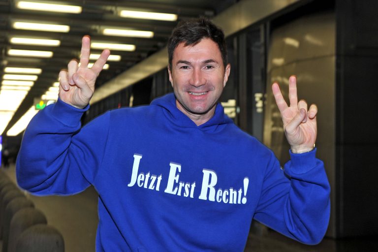 „Ist ja grausig“: Lucas Cordalis schockt Fans mit neuer Frisur