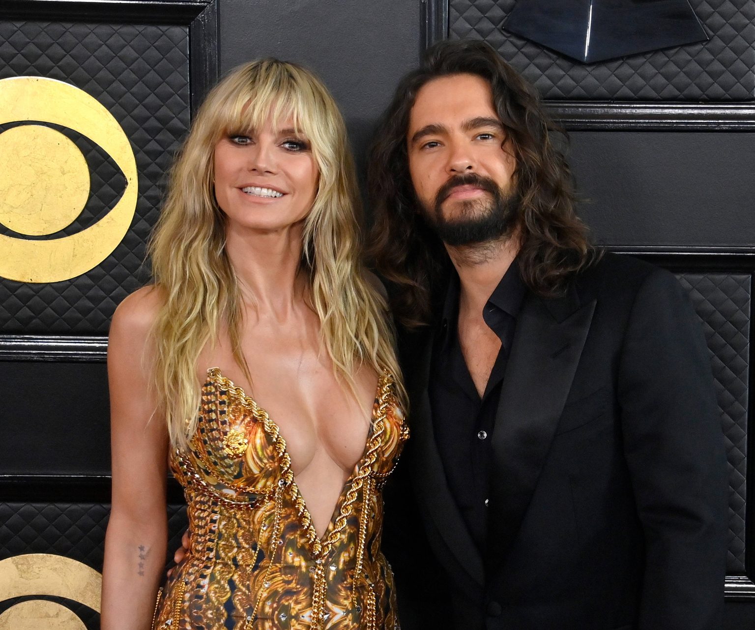 Heidi Klum & Tom Kaulitz knutschen nackt vor der Kamera
